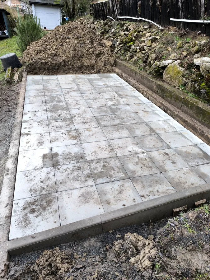 Pflasterfläche und Unterbau vorbereiten